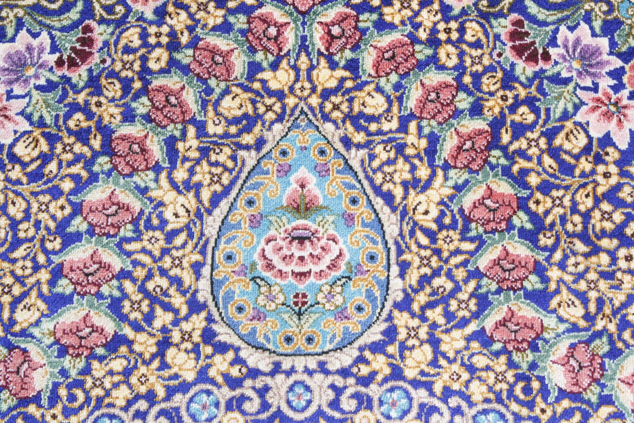 Persian rug Ghom Silk Royal