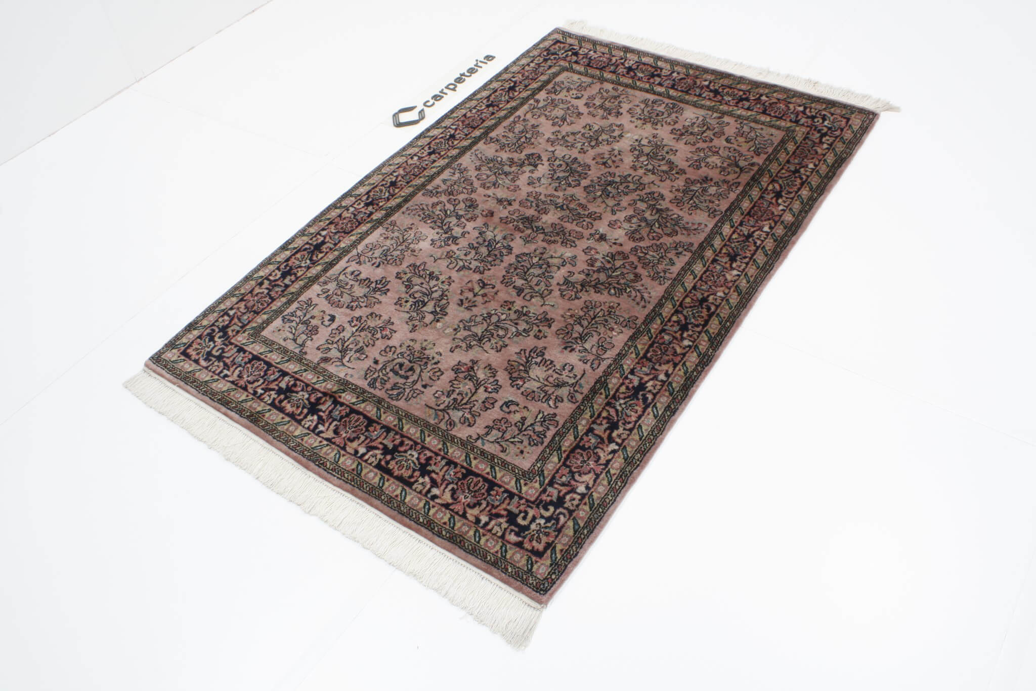 Oriental rug Place Of Winds