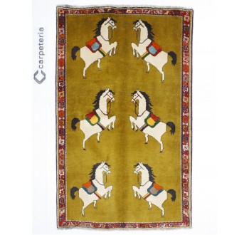 Persian rug Shiraz Figural