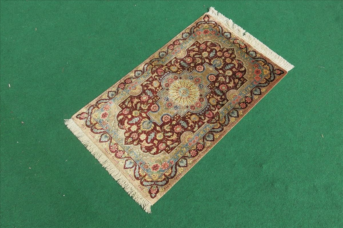 Persian rug Ghom Silk Imperial