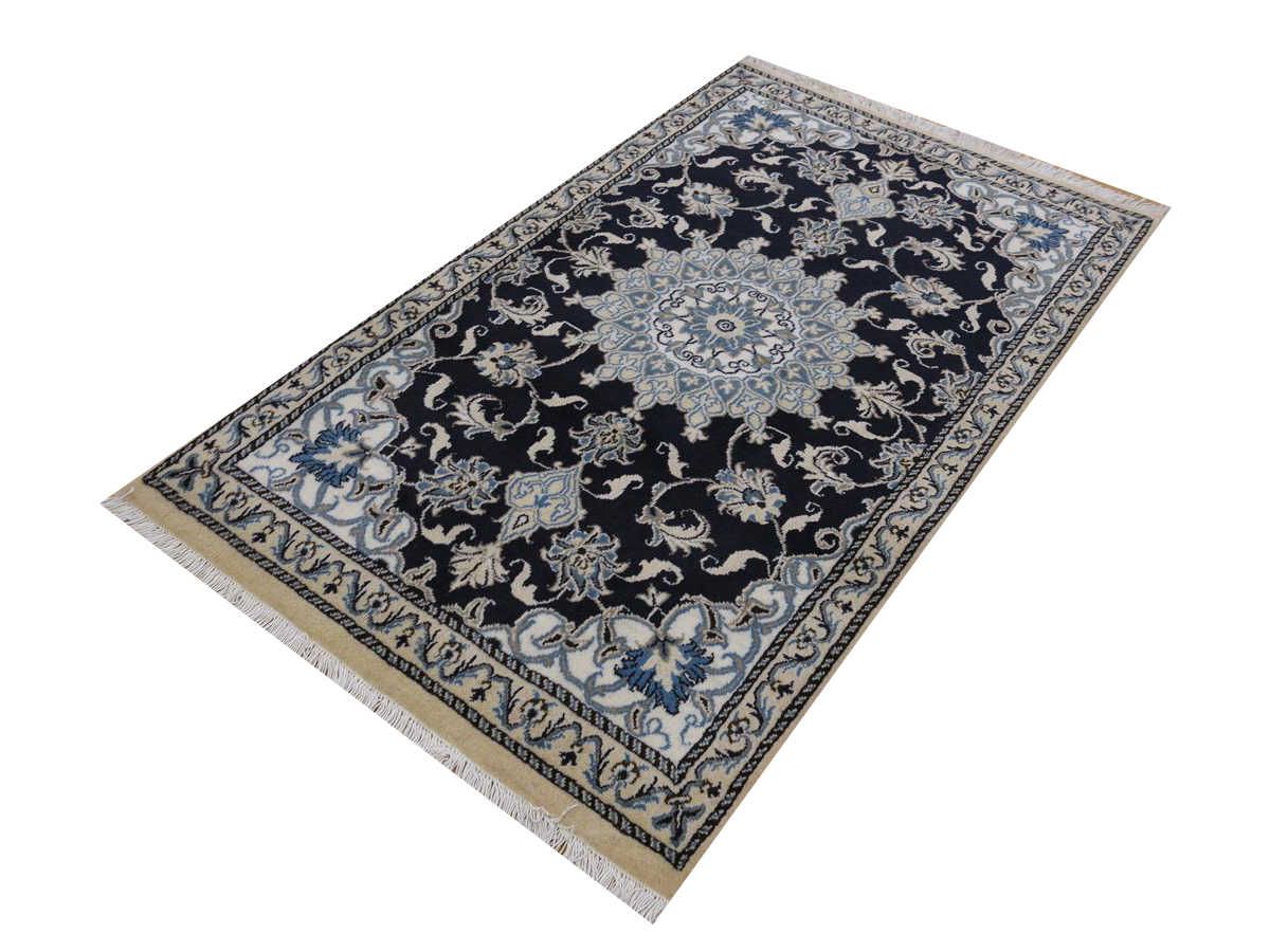 Oriental rug Nain Cavir