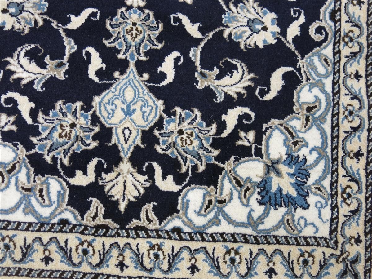 Oriental rug Nain Cavir